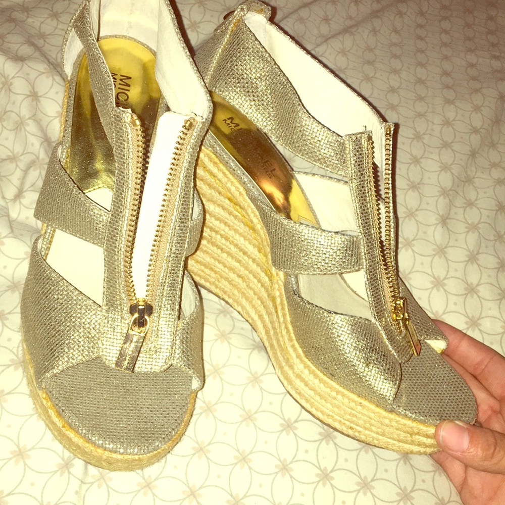 MK wedge